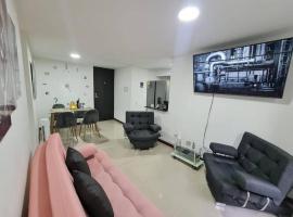 Sensacional y lujoso apartamento en Medellín，位于萨瓦内塔的酒店