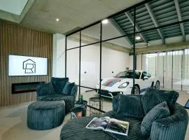 Racers Lodge Nordschleife - mit Hebebühne und Doppelgarage