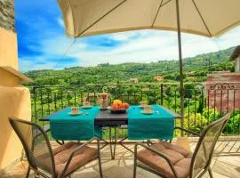 casa con terrazza panoramica in tipico borgo ligure