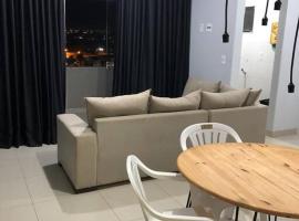 Apartamento 2 Qt próx a UniRv 402，位于里奥韦尔迪的酒店