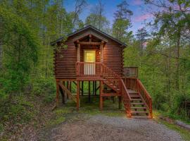 Blue Rose Cabins - Overlook Cabin，位于洛根的酒店