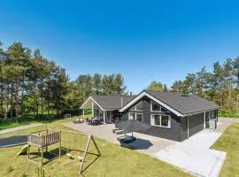 Pet Friendly Home In Nexø With Kitchen