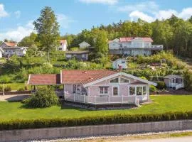 2 Bedroom Lovely Home In Uddevalla