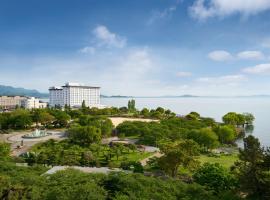 Grand Mercure Lake Biwa Resort & Spa，位于长滨市的酒店