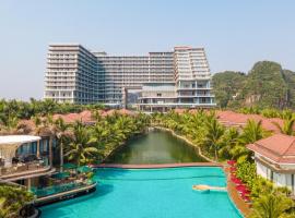KOI Resort & Residence Da Nang，位于岘港的度假村