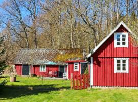 6 person holiday home in HISHULT，位于Knäred的酒店