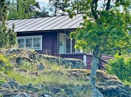 5 person holiday home in NYNÄSHAMN-By Traum，位于尼奈斯港的酒店