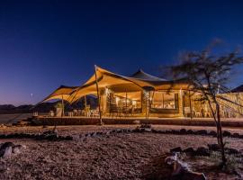 Desert Hills Glamping Camp，位于塞斯瑞姆的豪华帐篷