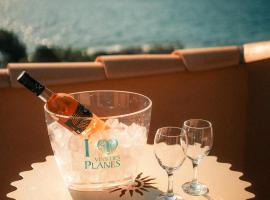 Hôtel Les Calanques，位于雷以桑布尔的酒店