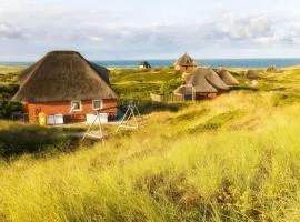 Meerblickhaus-Hoppe-mit-Panoramabank-auf-Sylt