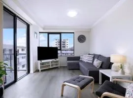 Breezy Beachside - Enjoy Outdoor Fun and Relaxation