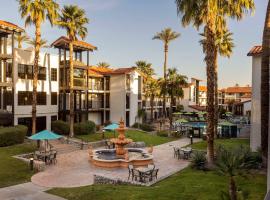 Embassy Suites by Hilton Palm Desert，位于棕榈荒漠的度假村