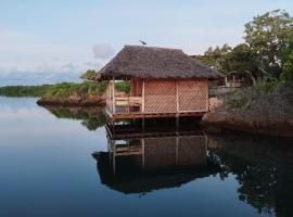 Nyla's Stilt Houses & Guest House，位于拉穆的酒店