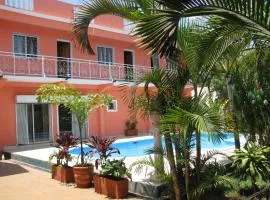 Avamada Lodge