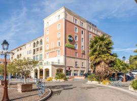 B&B HOTEL Martigues Port-de-Bouc，位于布克港的酒店