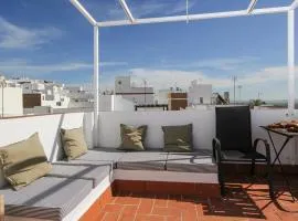 Extramuros Town house with roof terrace and sea view in the center of Conil