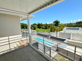 Villa Émeraude - Vue sur Piscine et Jacuzzi privé，位于拜马欧的酒店