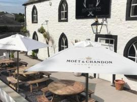 Auldgirth Inn，位于奥尔戈斯的酒店