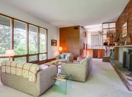 15 Mi to Downtown Minneapolis Retreat on 5 Acres