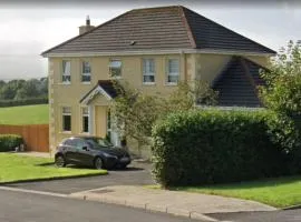 Central 4 Bedroom detached house