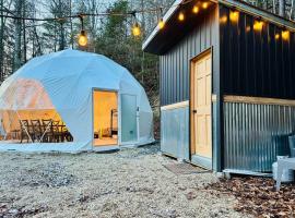 The Perch Glamping By Rafting，位于科斯比的酒店