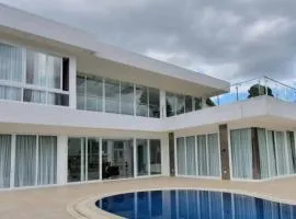 Montana Sense Villa Sentul 3BR - Mountainview