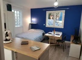 Charmant studio à côté de la gare