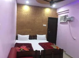 Goroomgo Atithi Galaxy Kanpur Near Railway Station - Hotel-at-Prime-Location Spacious-Room with-wi-fi & Parking Availability,