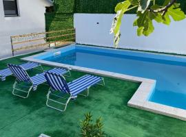The Hills Apartment Mostar with pool and view，位于莫斯塔尔的乡村别墅