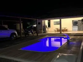 Casa alto padrão e piscina privativa em Guaratiba