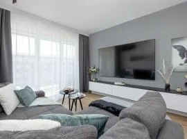 Apartment by Dziwna River with Spa & Pool