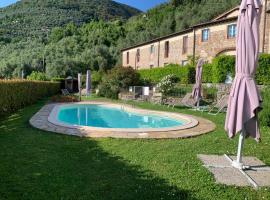 Il Grillo sull'Olivo，位于卡麦奥雷的酒店