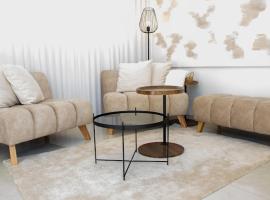 NYA Boutique Suite，位于耶鲁姆的酒店