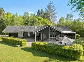 Awesome Home In Hadsund With Kitchen