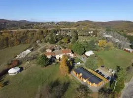 Domaine de Chantesse, Location de salles et Hebergements, seminaires , accueil de groupes