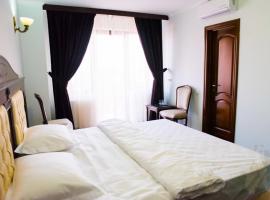Hotel Giuliano's Heritage，位于布加勒斯特的酒店