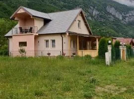 Breti's GuestHouse
