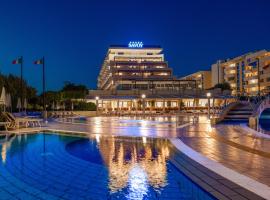 Savoy Beach Hotel & Thermal Spa，位于比比翁的酒店