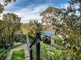 Scarborough Beach side Forest Holiday House