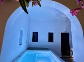 Santorini Miracles Suites