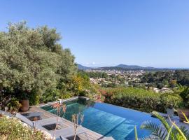 Awesome Home In La Valette Du Var With Kitchen，位于拉瓦雷特迪瓦尔的酒店