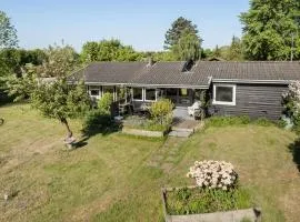 3 Bedroom Beautiful Home In Nykøbing Sj