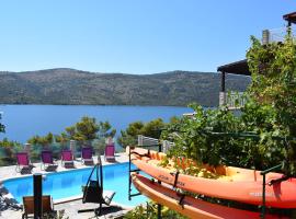 Seaside Villa near Trogir - Poljica，位于玛里纳的酒店