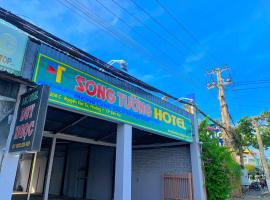 Song Tường Hotel，位于Ấp Phú Lợi的酒店