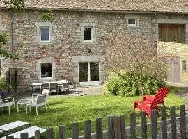 Lozère St Alban Aubrac Margeride gîte 4 étoiles 8 personnes au calme près nature