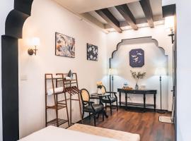 Indochine Design Apartment Hotel 4 - Hanoi Old Quarter，位于河内的公寓式酒店