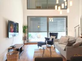 APARTAMENTO PRECIOSO CON PISCINA tipo loft，位于布尔哈索特的酒店