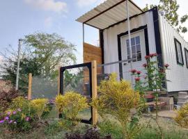 Countryside AC Container House，位于松索纳特的酒店