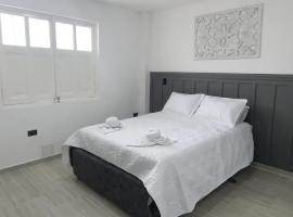 Aparta hotel natural，位于萨兰托的宠物友好酒店