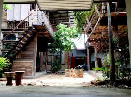 Baan Mali Lampang Homestay，位于南邦南邦銮寺附近的酒店